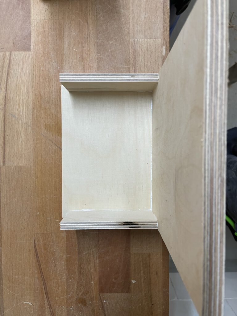 Fach für Holzleimflaschen