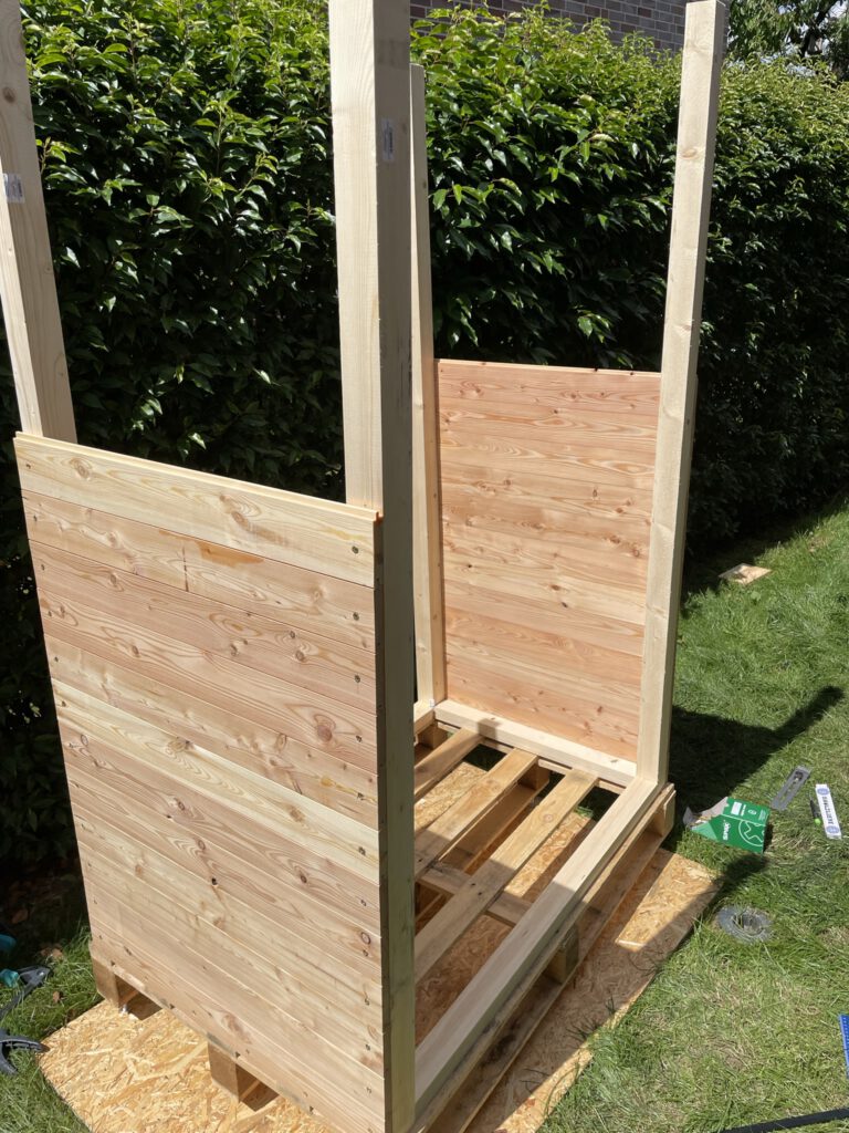 Rauspund für die Seitenwände des Gartenschranks