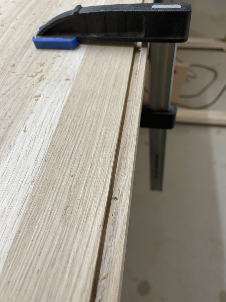 Fräsen der Nut für die Rückwand