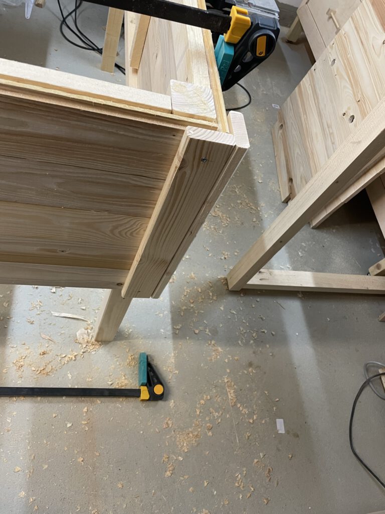 Montage der Eckleisten