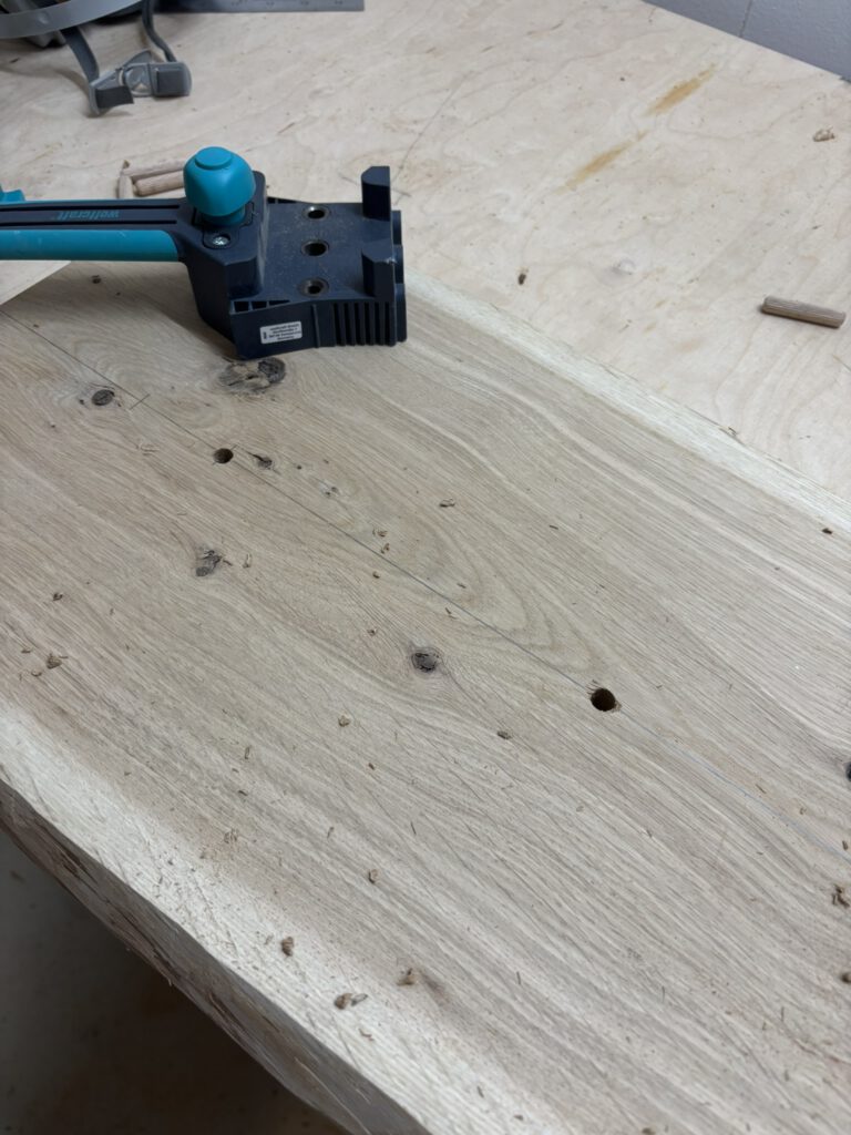 Setzen der Holzdübel