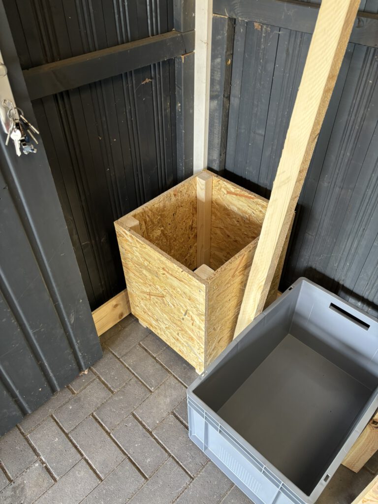 Kiste für Gartenwerkzeuge