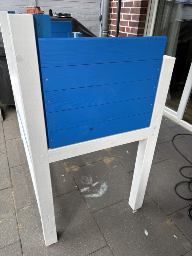 Seitenwand in blau